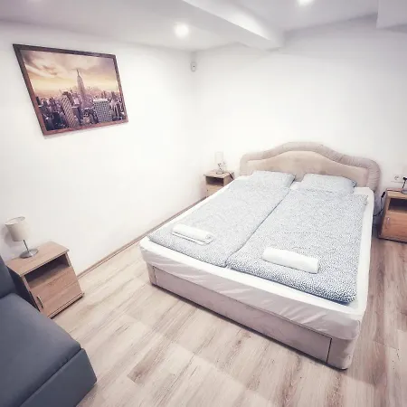 Διαμέρισμα Gyongy Apartmanhazak *