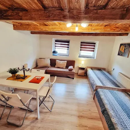 Gyongy Apartmanhazak Apartment *