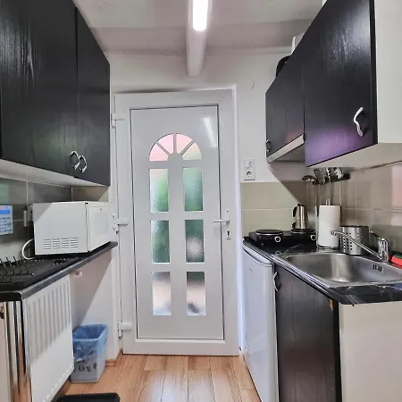 Gyongy Apartmanhazak Apartment *