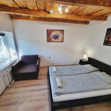 Apartment Gyongy Apartmanhazak *